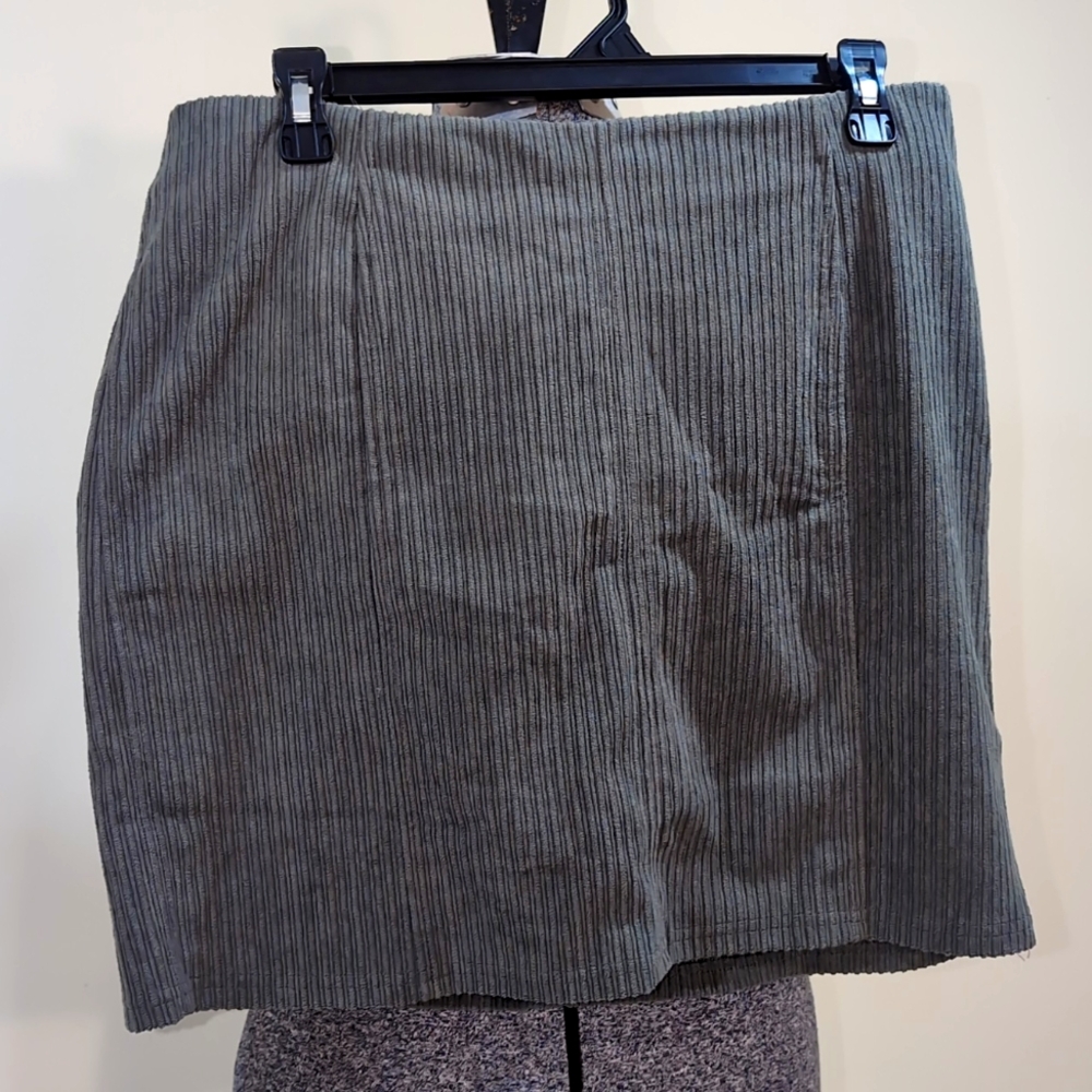 Women's fully lined corduroy straight skirt